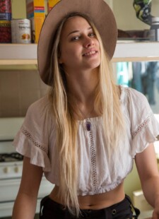 Blonde petite Lexi B spreading 01